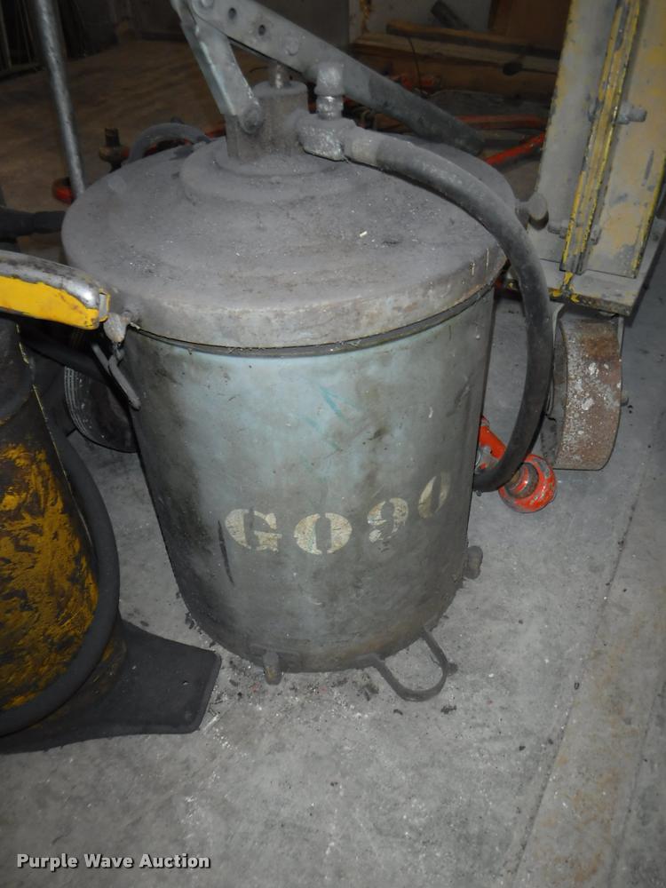 image for item BY9217 (3) grease canisters