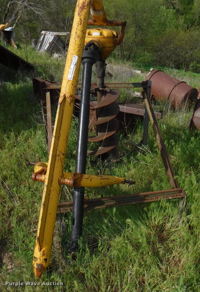 image for item BY9220 Danuser F8 post hole auger