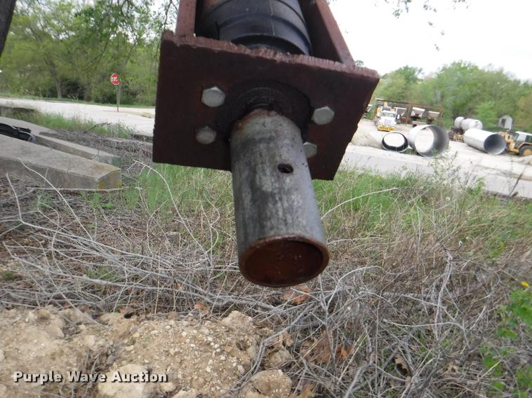 image for item BY9221 Flatbed with auger crane