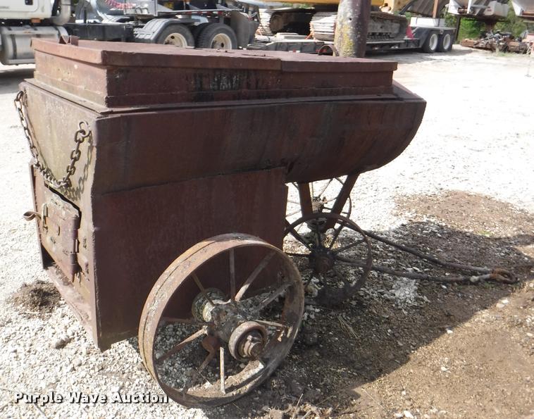 image for item BY9223 Asphalt patch pot