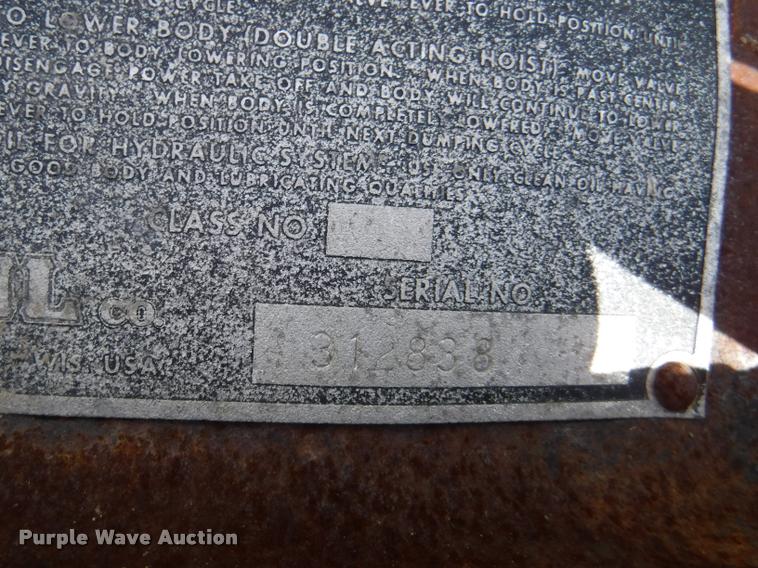 image for item BY9224 Heil HPT53 hydraulic hoist