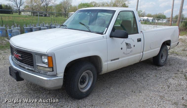 image for item BZ9717 1998 GMC Sierra 1500 pickup truck