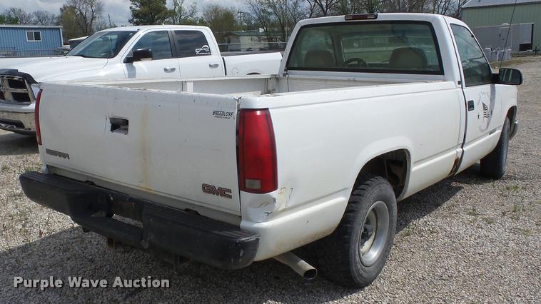 image for item BZ9717 1998 GMC Sierra 1500 pickup truck