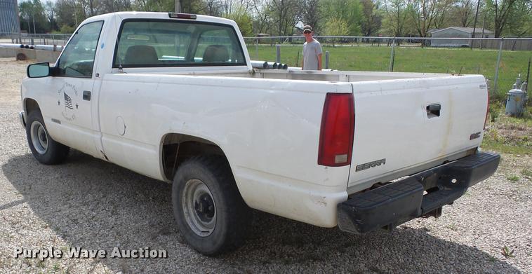 image for item BZ9717 1998 GMC Sierra 1500 pickup truck