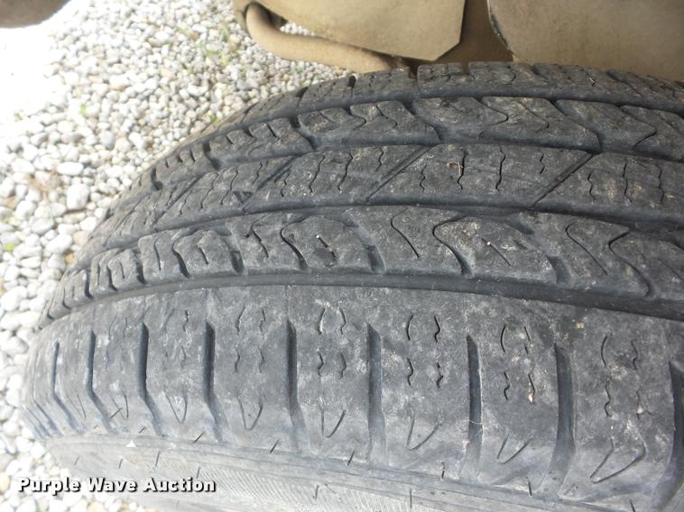 image for item BZ9717 1998 GMC Sierra 1500 pickup truck