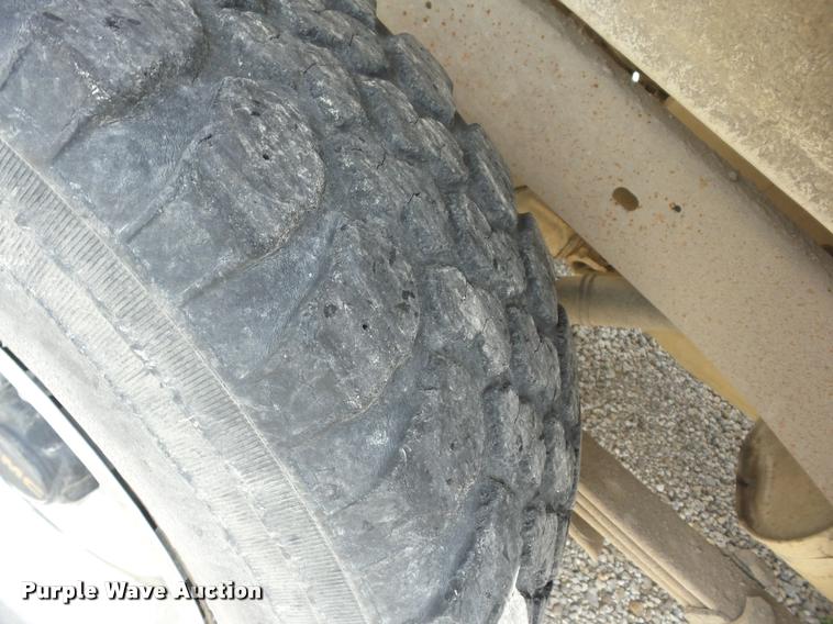 image for item BZ9717 1998 GMC Sierra 1500 pickup truck