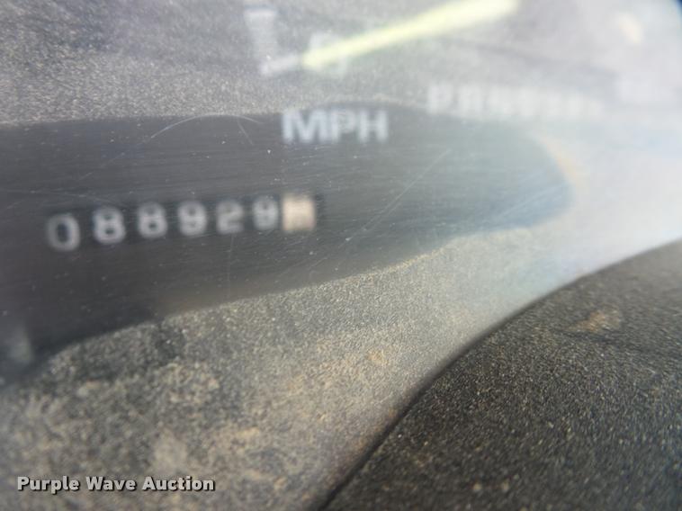 image for item BZ9717 1998 GMC Sierra 1500 pickup truck