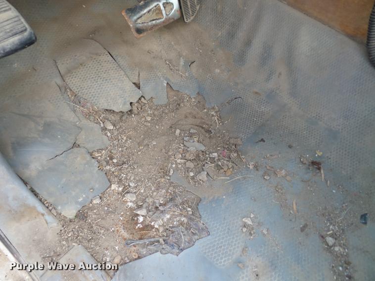 image for item BZ9717 1998 GMC Sierra 1500 pickup truck