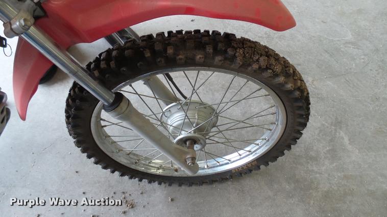 image for item CB9682 2003 Honda XR100R dirt bike