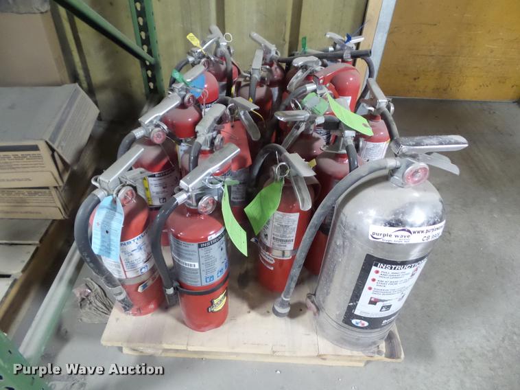 Approximately 20 fire extinguishers in Des Moines, IA Item CB9908