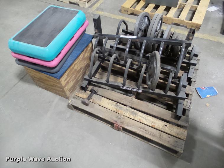 Sporting goods in Des Moines, IA Item CB9912 sold Purple Wave