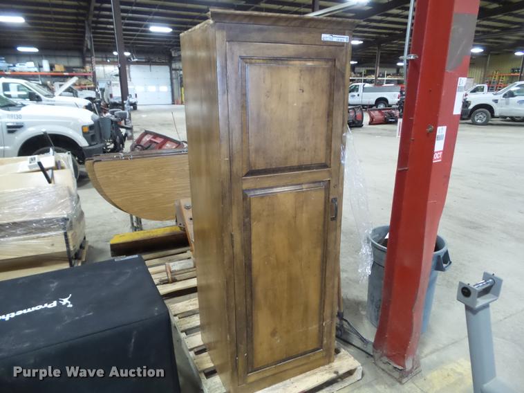 in Des Moines, IA Item CB9918 sold Purple Wave