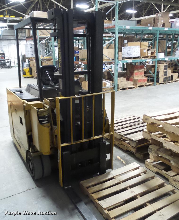 image for item CB9932 1996 Drexel SLT30 forklift