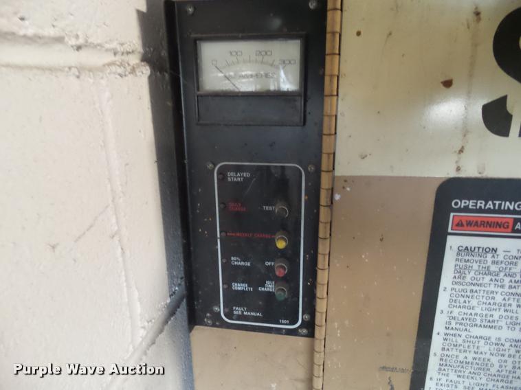 image for item CB9932 1996 Drexel SLT30 forklift