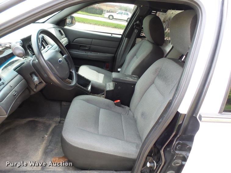 image for item CC9136 2011 Ford Crown Victoria Police Interceptor