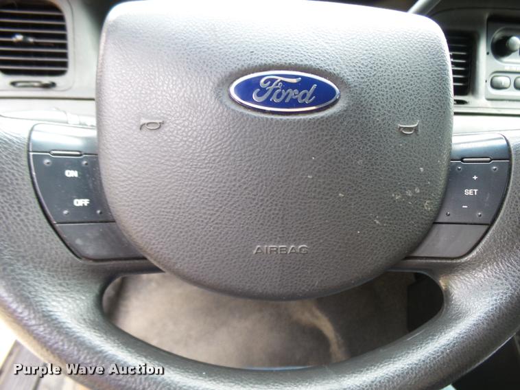 image for item CC9136 2011 Ford Crown Victoria Police Interceptor