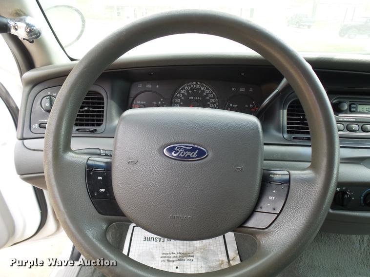 image for item CC9137 2005 Ford Crown Victoria Police Interceptor