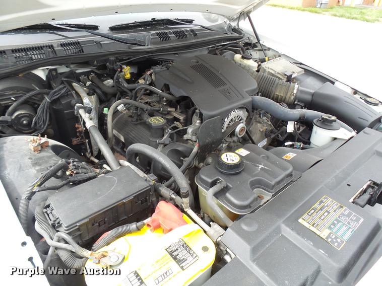 image for item CC9137 2005 Ford Crown Victoria Police Interceptor