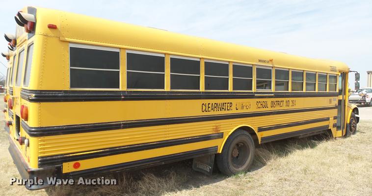 image for item DA0450 1997 International 3800 school bus