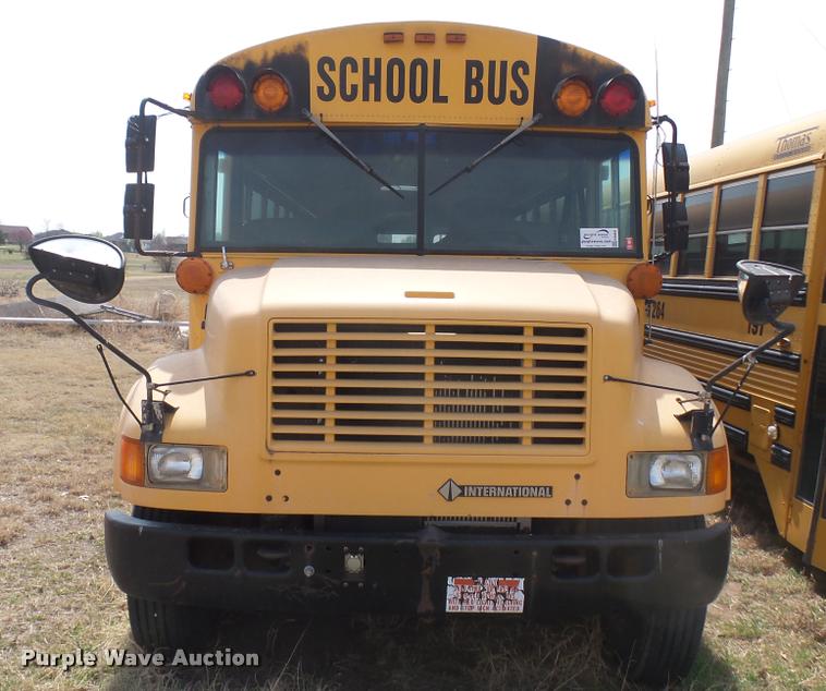 image for item DA0450 1997 International 3800 school bus
