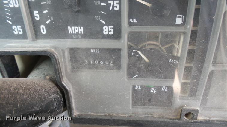 image for item DA0450 1997 International 3800 school bus