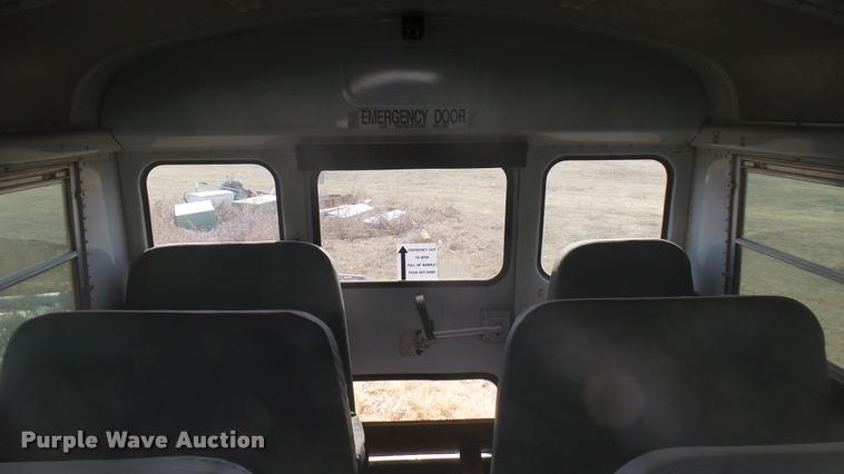 image for item DA0450 1997 International 3800 school bus