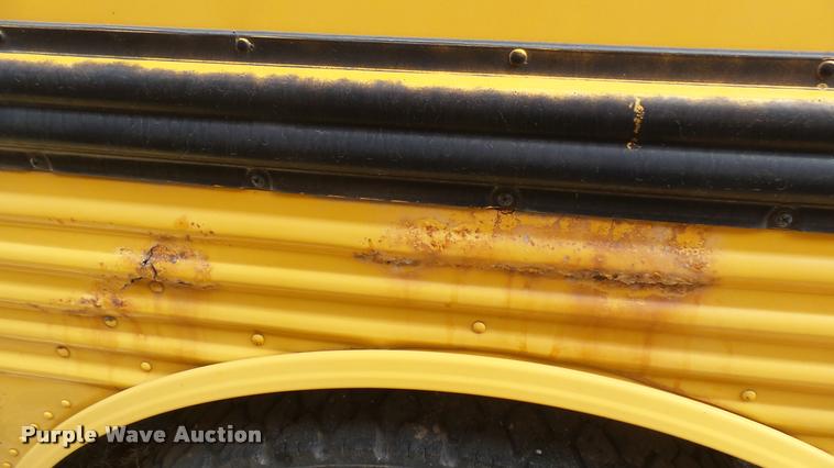 image for item DA0450 1997 International 3800 school bus