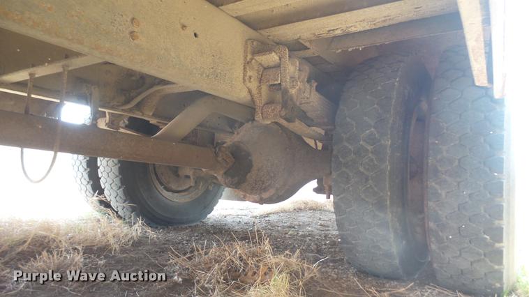 image for item DA0450 1997 International 3800 school bus