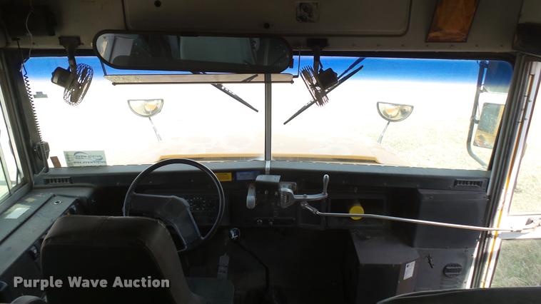 image for item DA0451 1997 International 3800 school bus