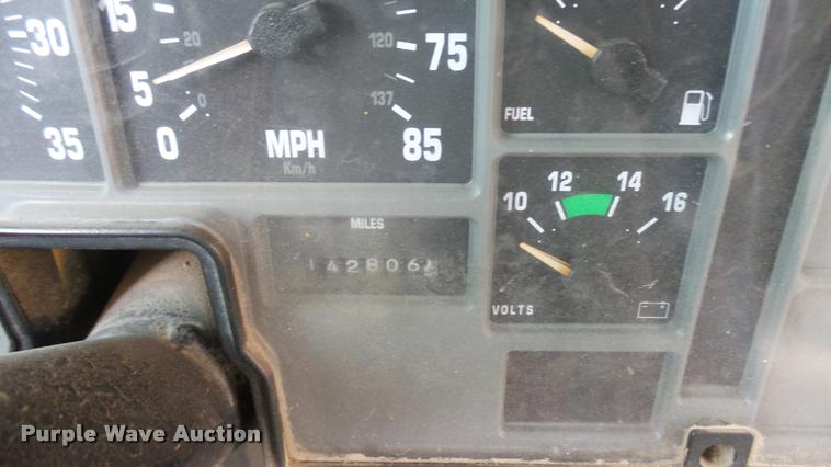 image for item DA0451 1997 International 3800 school bus