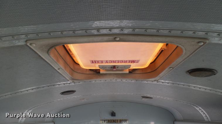 image for item DA0451 1997 International 3800 school bus