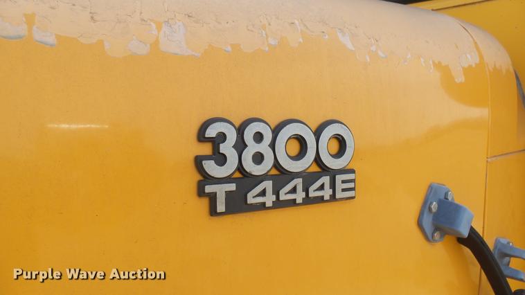 image for item DA0451 1997 International 3800 school bus