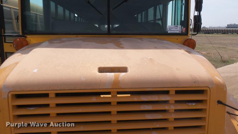 image for item DA0451 1997 International 3800 school bus