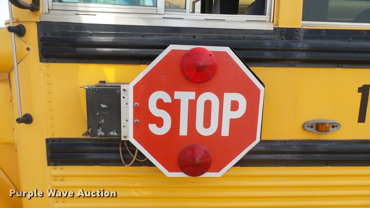 image for item DA0451 1997 International 3800 school bus