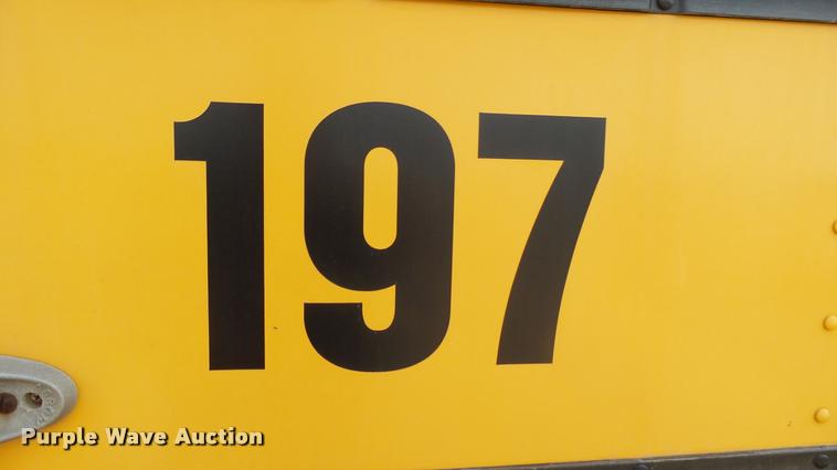 image for item DA0451 1997 International 3800 school bus