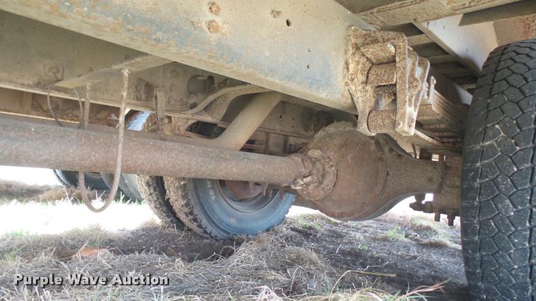 image for item DA0451 1997 International 3800 school bus