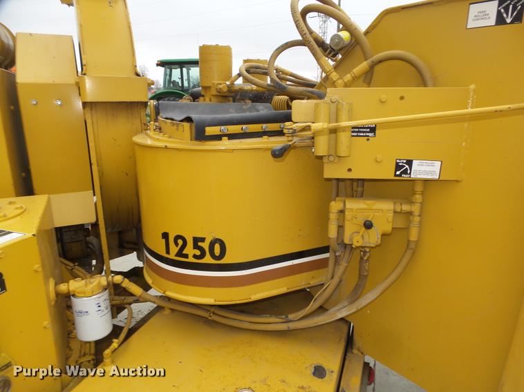 image for item DA0630 1991 Vermeer 1250 chipper