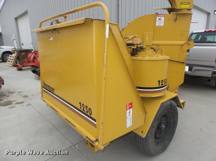 image for item DA0630 1991 Vermeer 1250 chipper