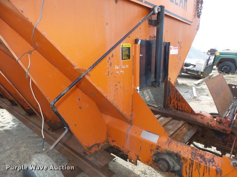 image for item DA0634 Swenson salt spreader