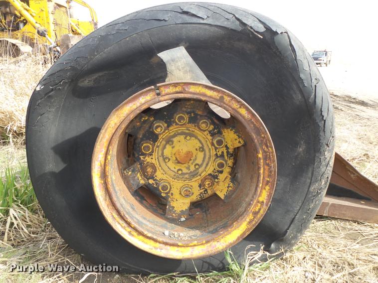 image for item DA0635 Carrier/tow dolly