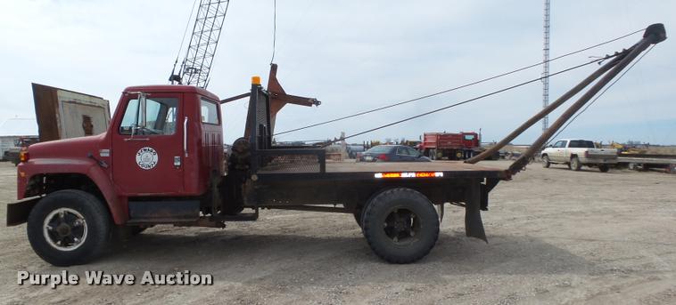 image for item DA0637 1981 International winch truck