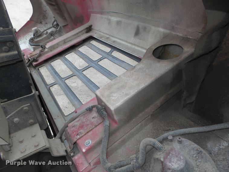 image for item DA0637 1981 International winch truck