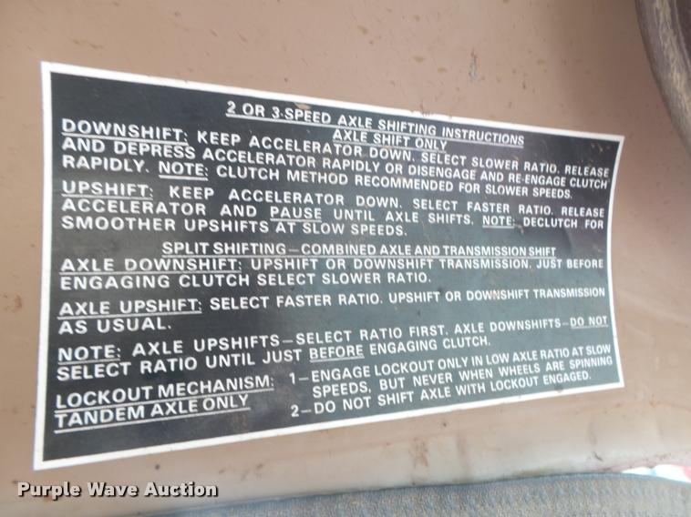 image for item DA0637 1981 International winch truck