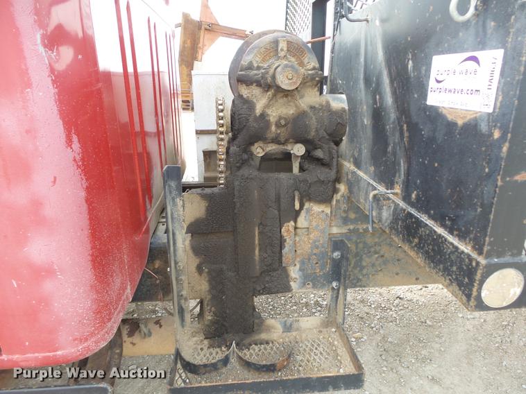 image for item DA0637 1981 International winch truck