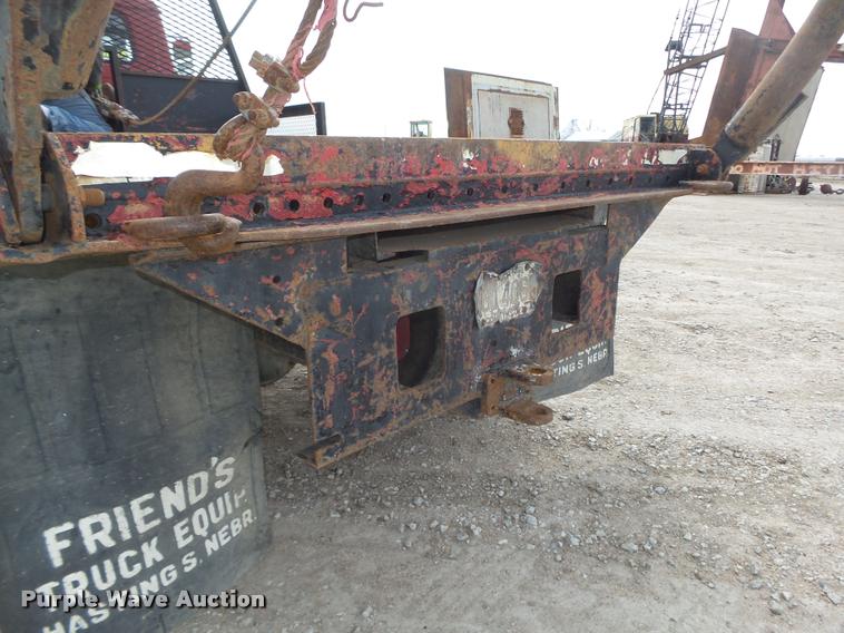 image for item DA0637 1981 International winch truck
