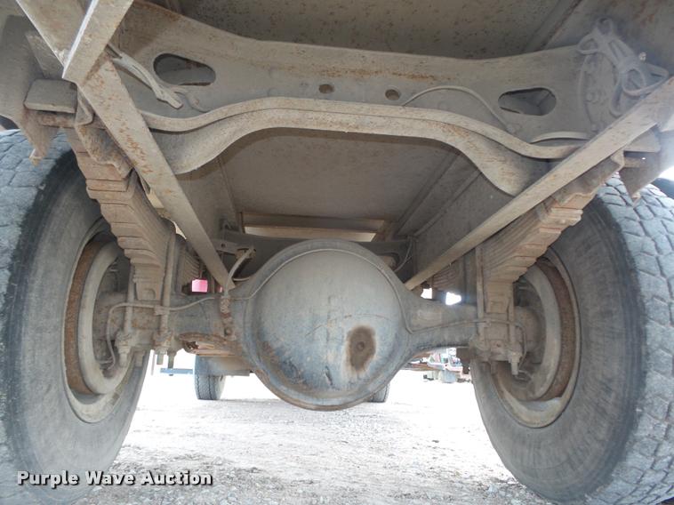 image for item DA0637 1981 International winch truck