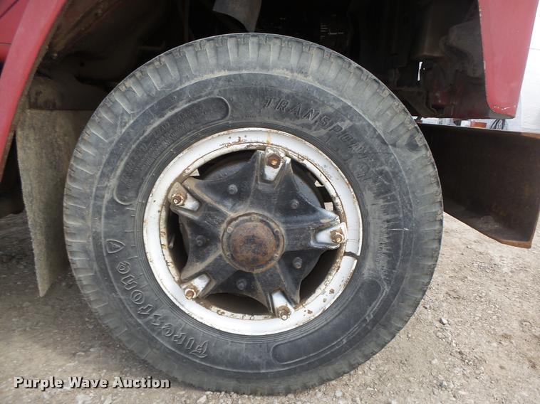 image for item DA0637 1981 International winch truck