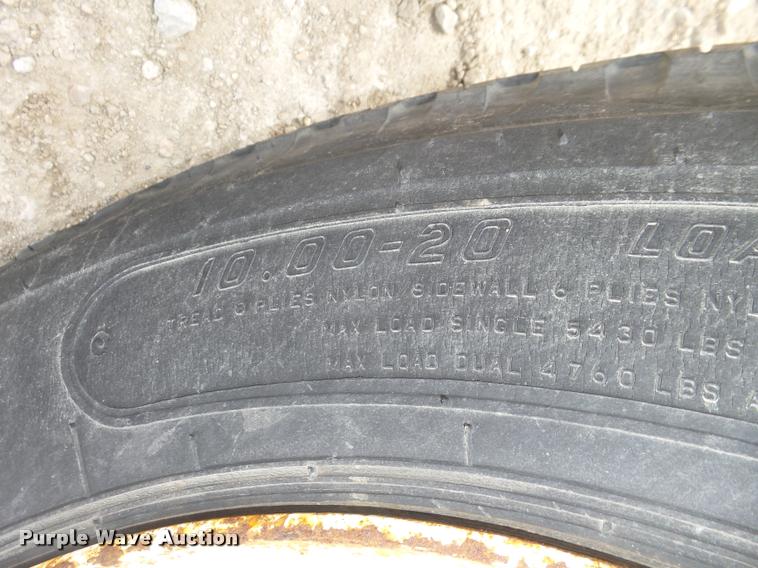 image for item DA0637 1981 International winch truck