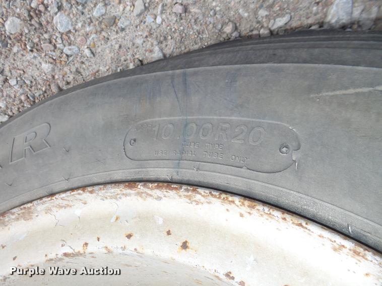 image for item DA0637 1981 International winch truck