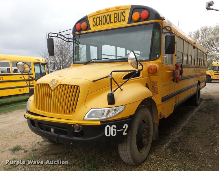 image for item DA1858 2006 International CE school bus